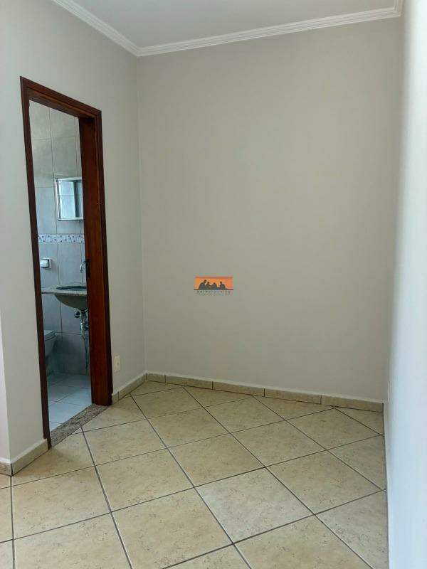 Casa para aluguel no Cidade Universitária: 