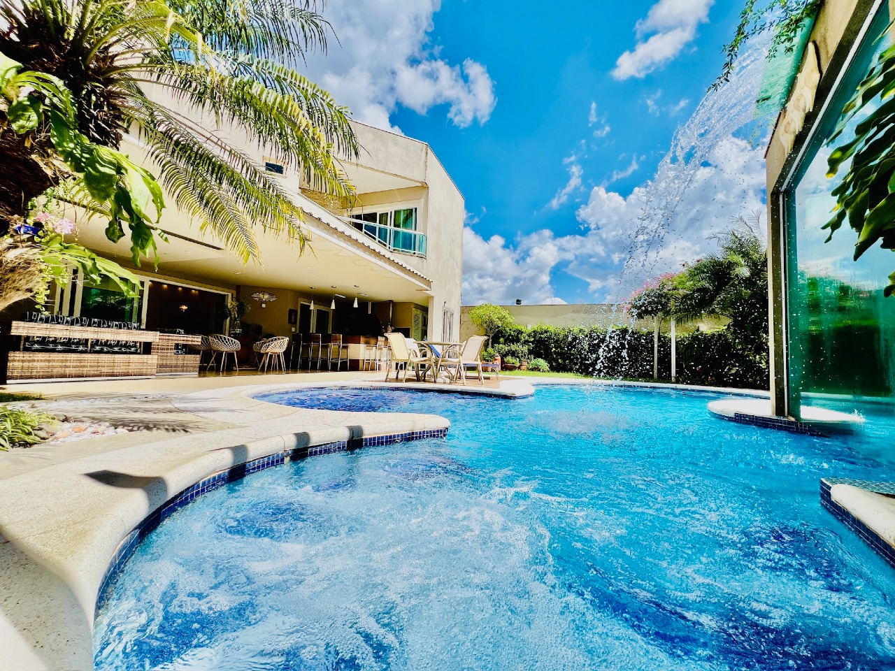 Casa à venda no Carandá Bosque: 