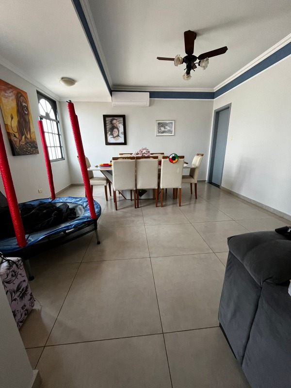 Casa à venda no Coopharádio: 