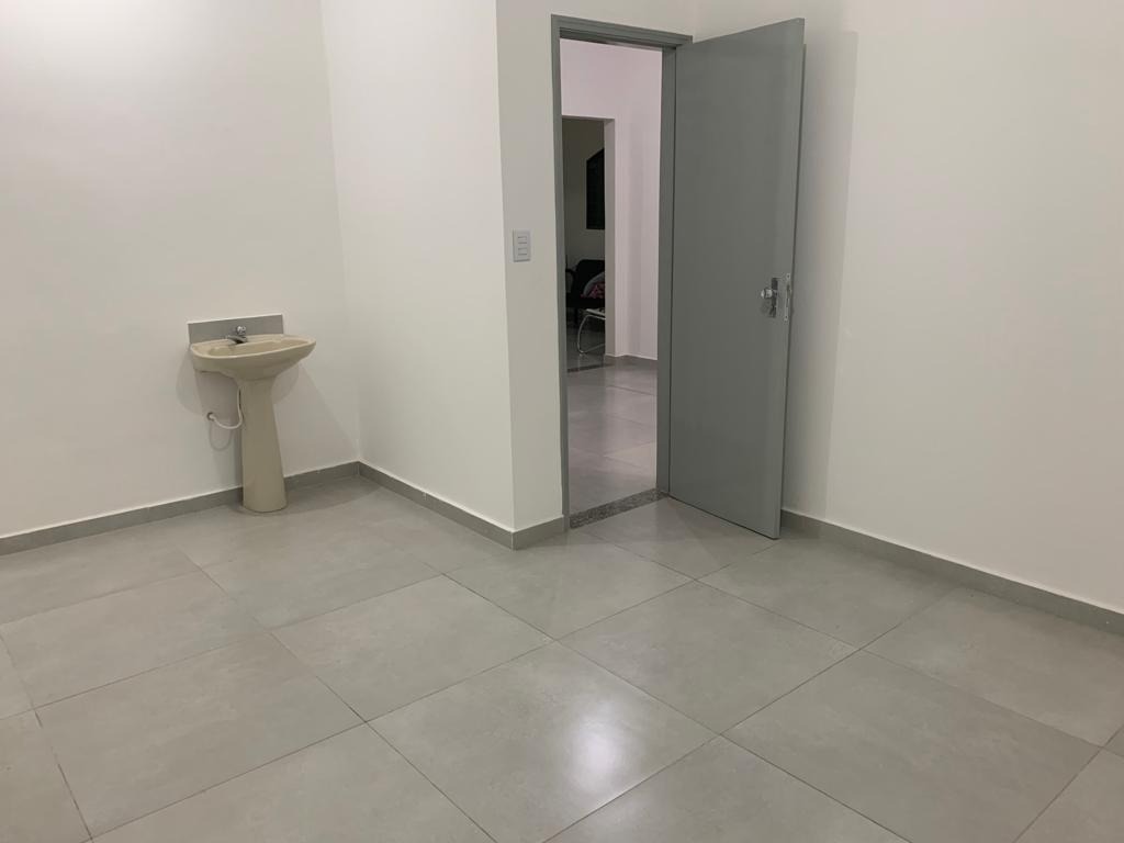 Sala à venda no Jardim dos Estados: 