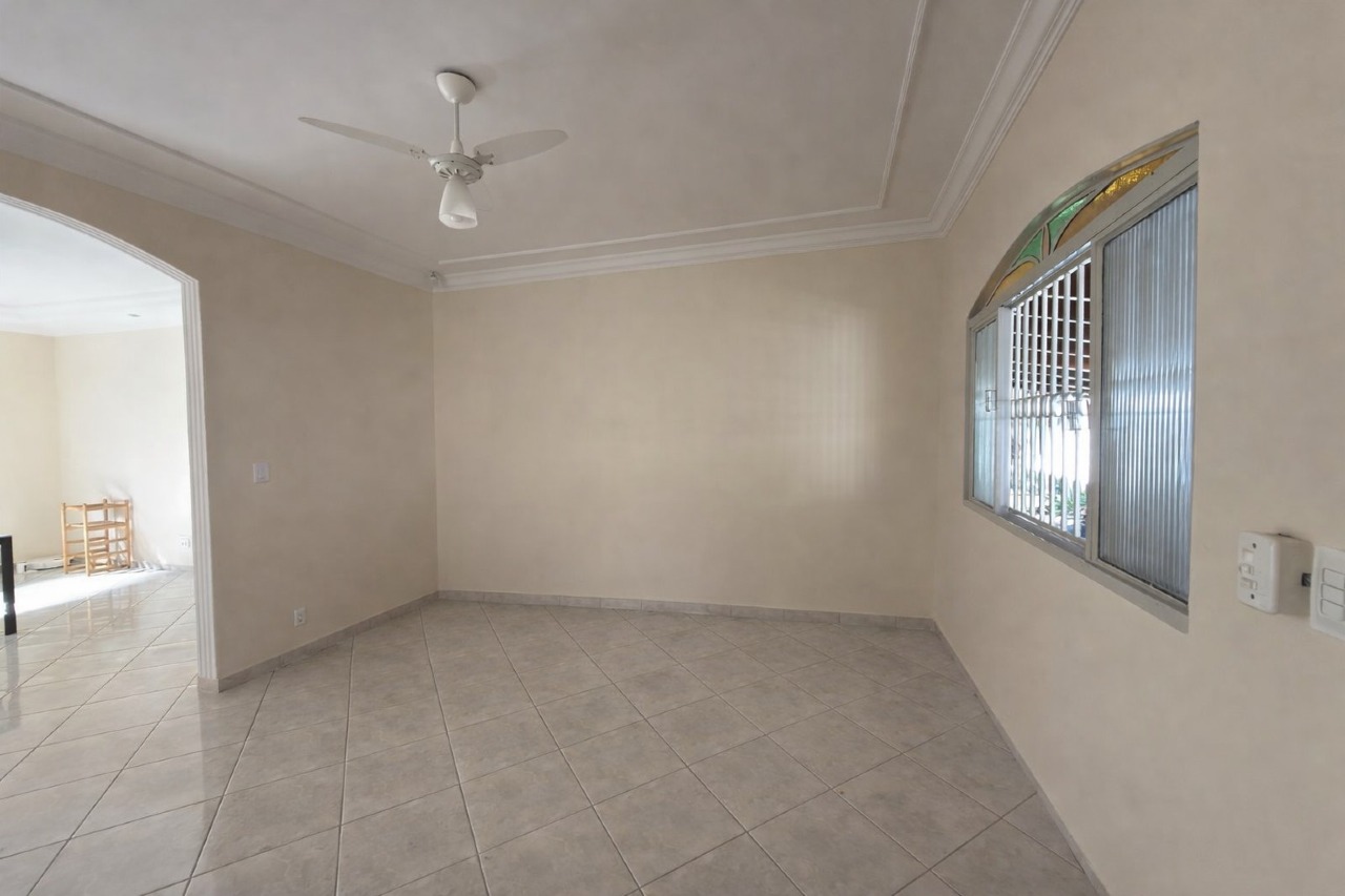 Casa à venda no Centro: 