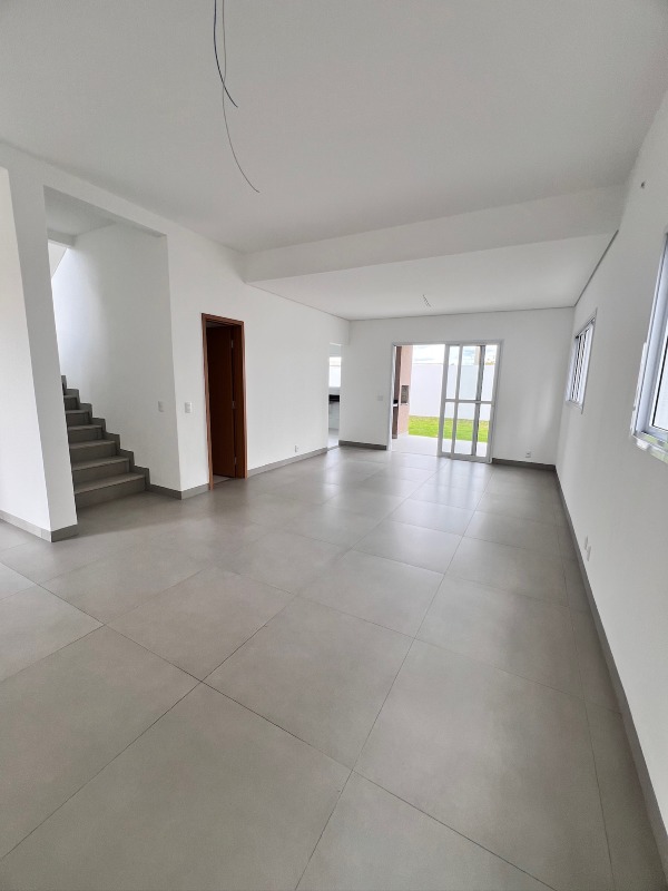 Casa à venda no Tiradentes: 