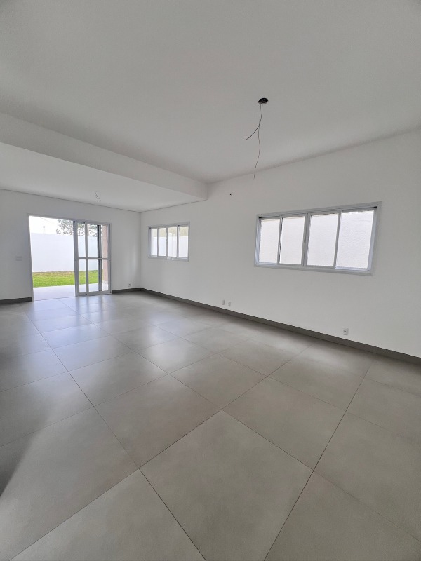 Casa à venda no Tiradentes: 