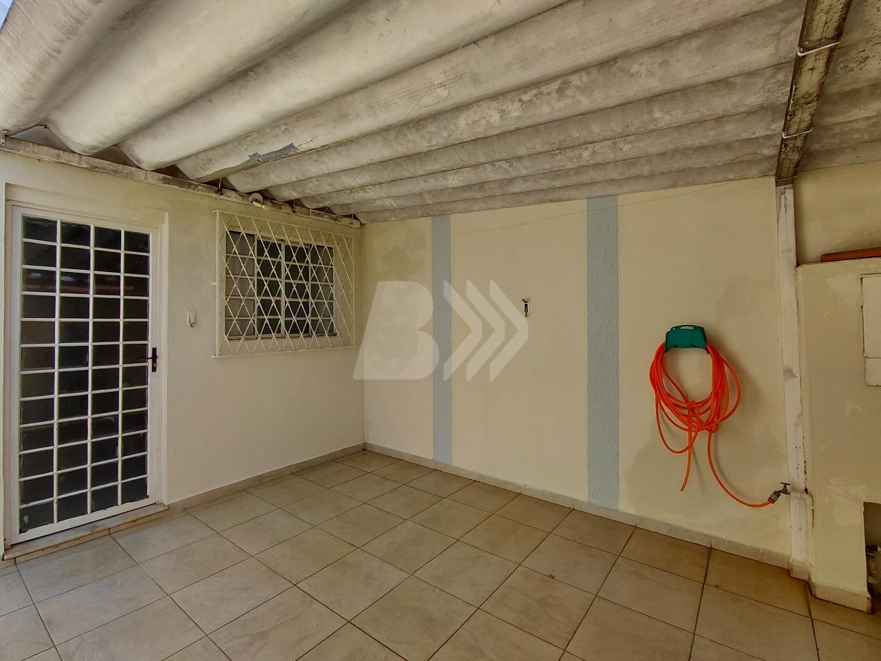 Casa de Condomínio para aluguel no Loteamento São Francisco: 