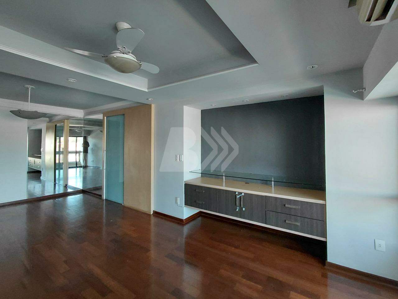 Apartamento para aluguel no Bairro Alto: 