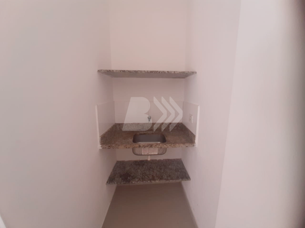 Kitnet para aluguel no Alemães: 