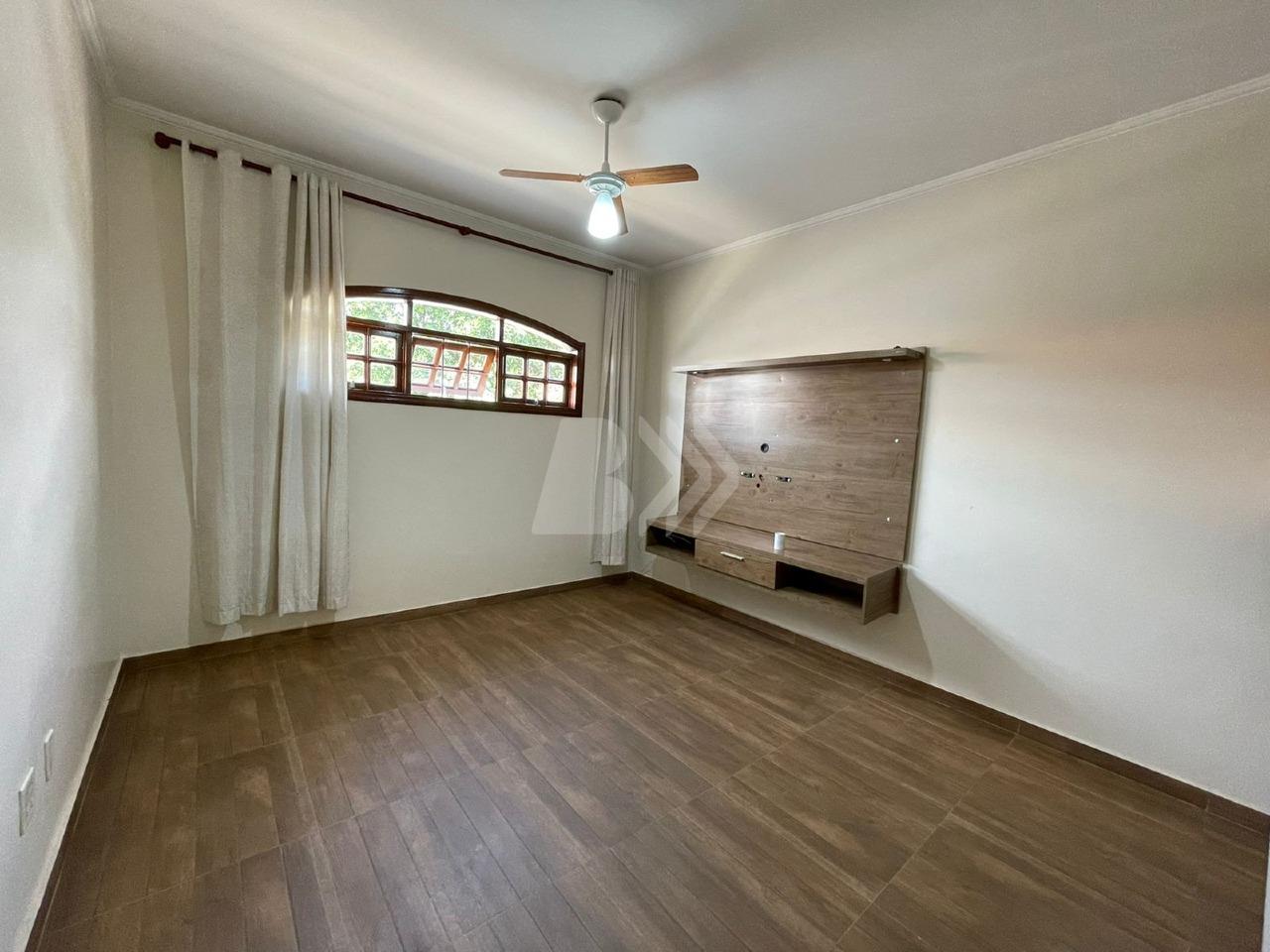 Casa Residencial à venda no Santa Terezinha: 