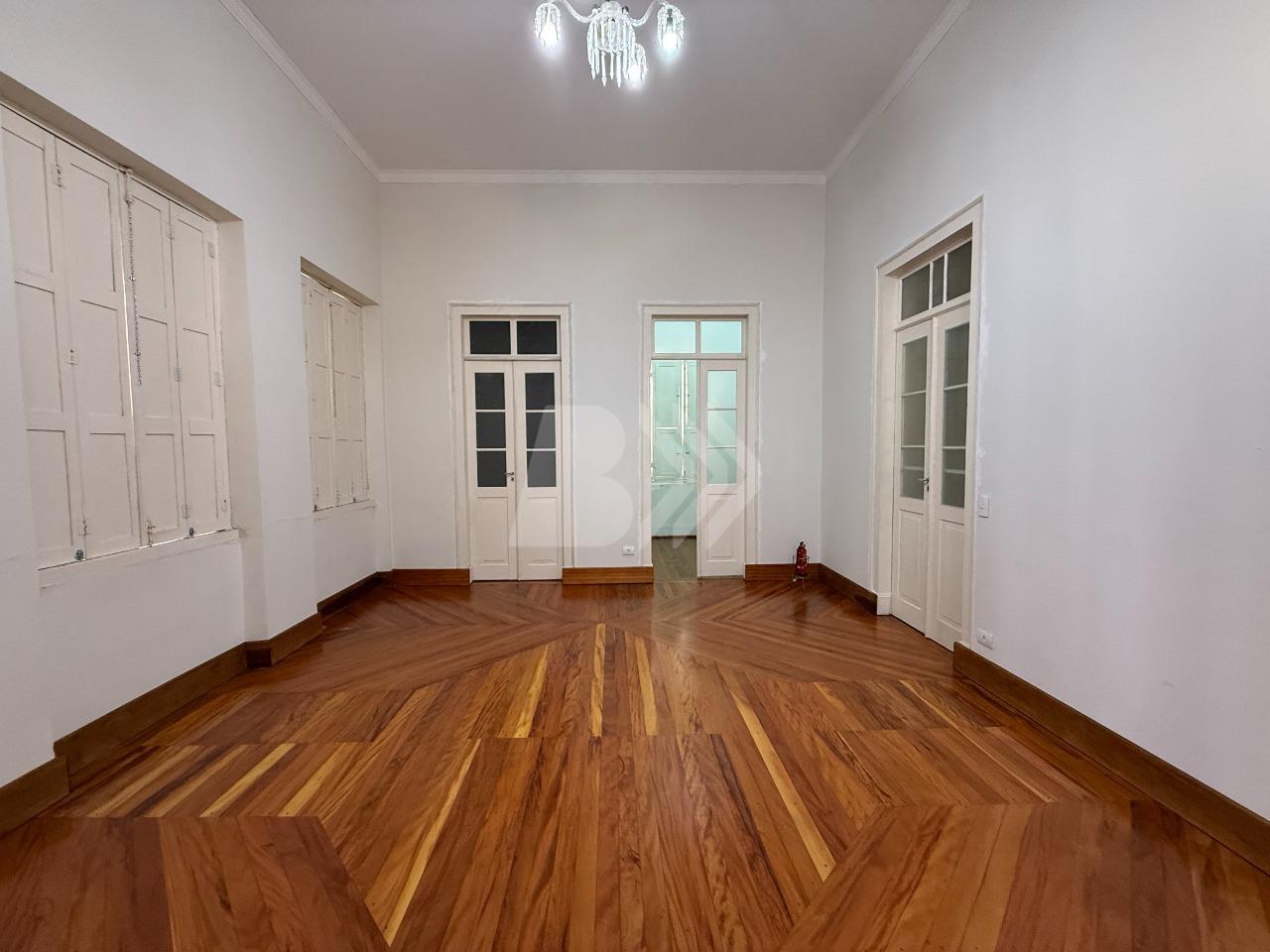 Casa Comercial à venda no Centro: 