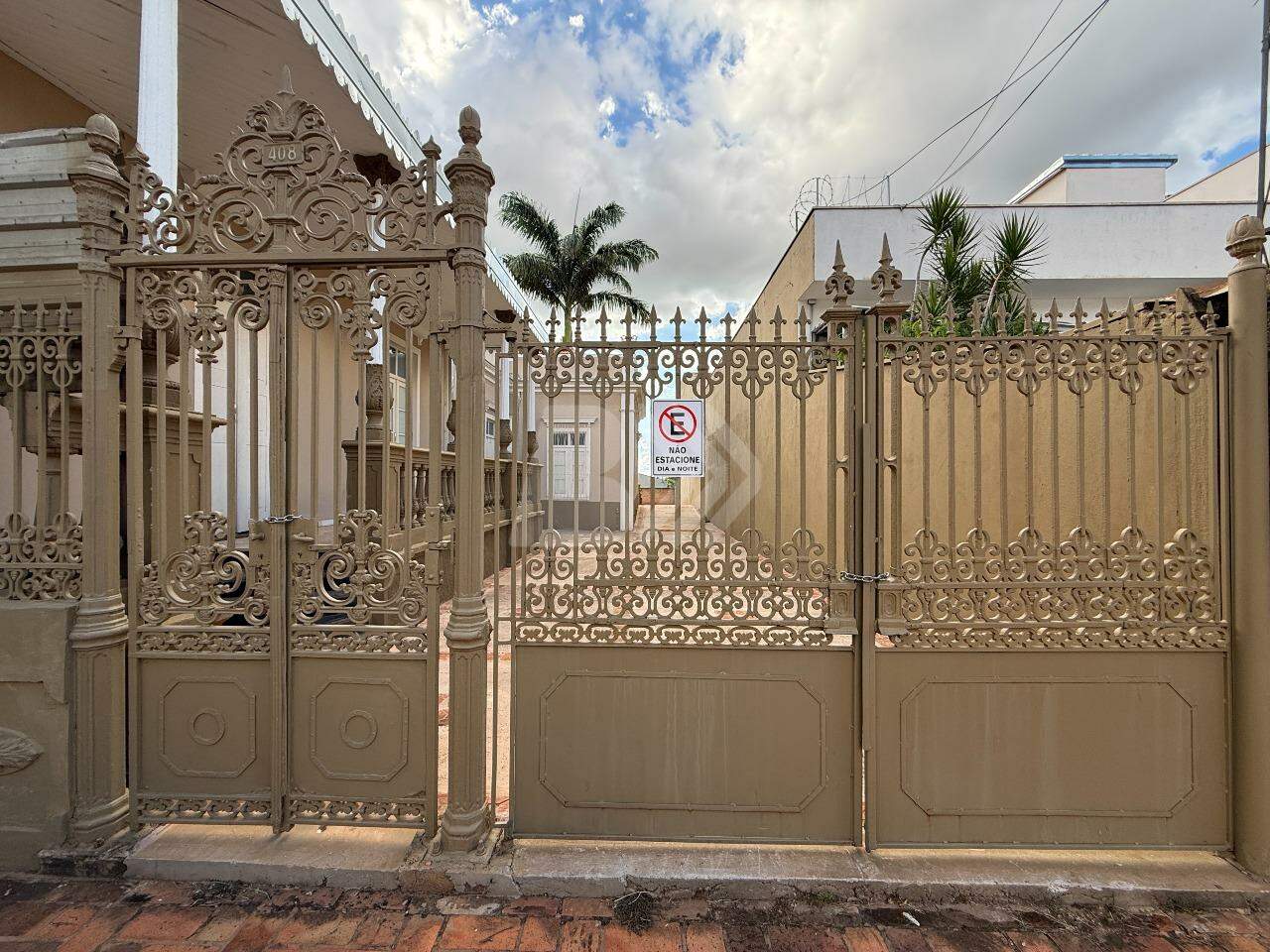 Casa Comercial para aluguel no Centro: 