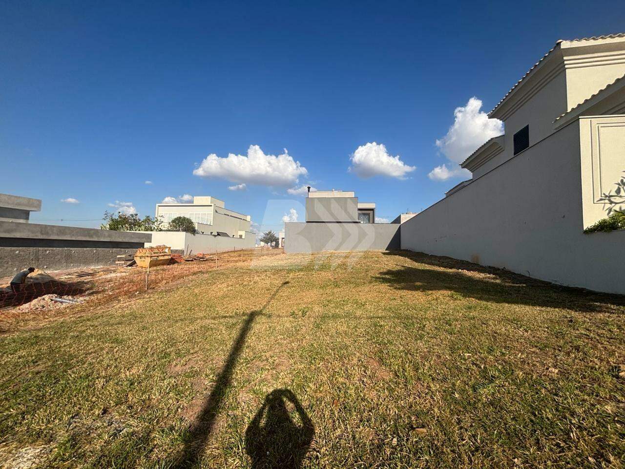 Terreno em Condomínio à venda no Ondas: 