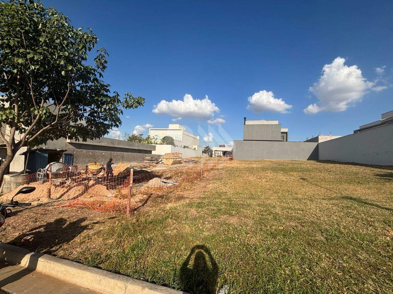 Terreno em Condomínio à venda no Ondas: 