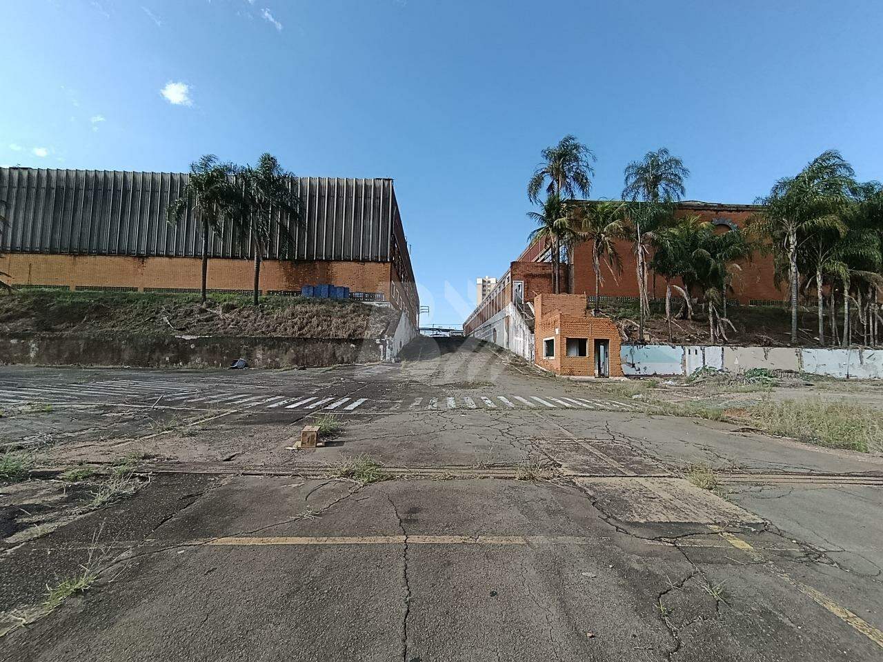 Barracão/Galpão à venda no Vila Industrial: 