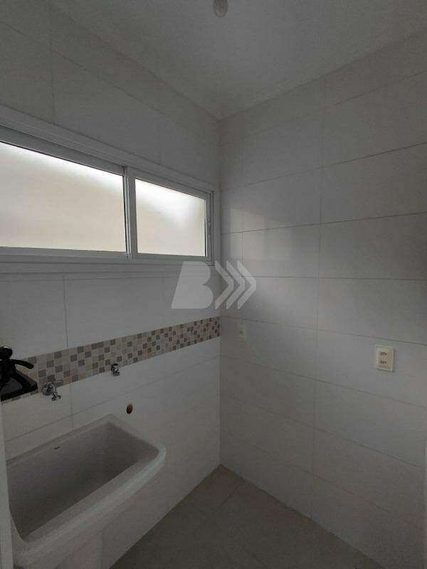 Kitnet para aluguel no Areão: 