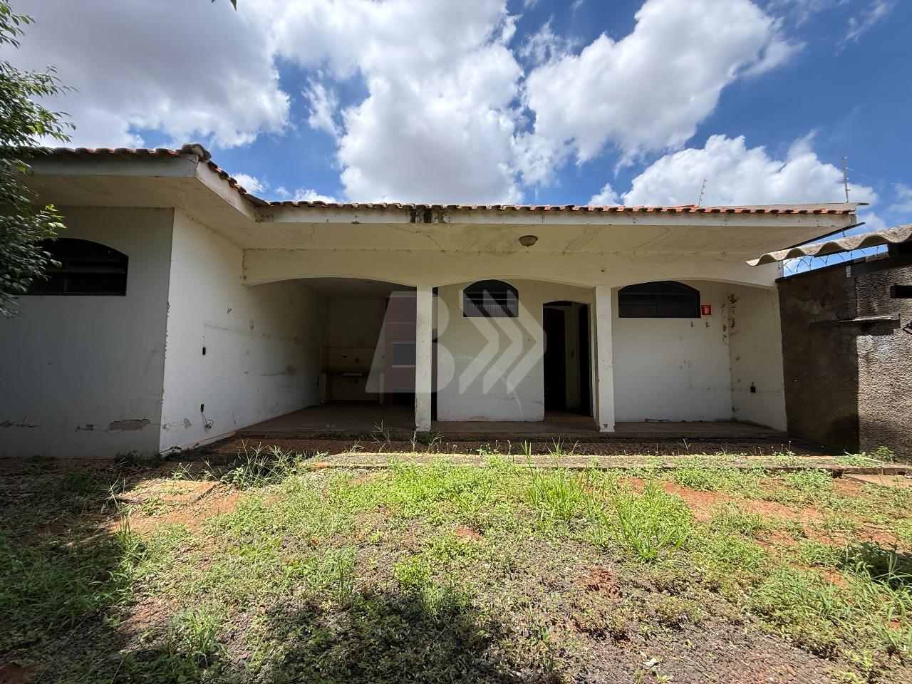 Casa Residencial à venda no Centro: 