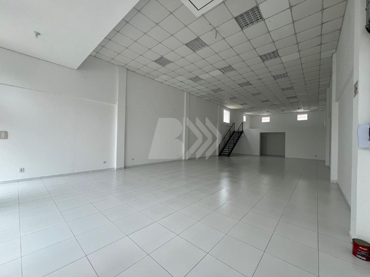 Salão Comercial para aluguel no Bairro Alto: 