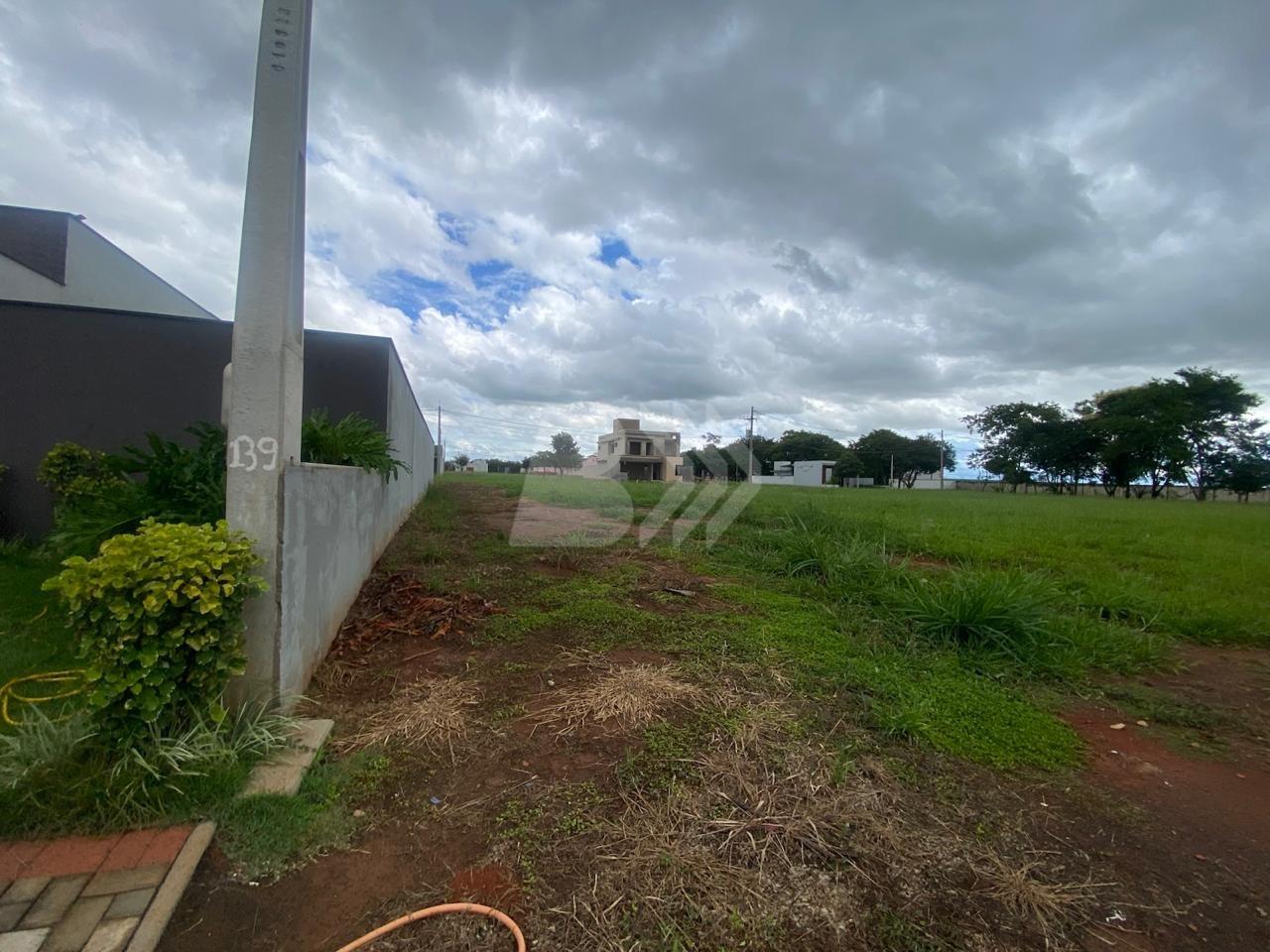 Terreno em Condomínio à venda no Residencial Fazenda Pinheirinho: 