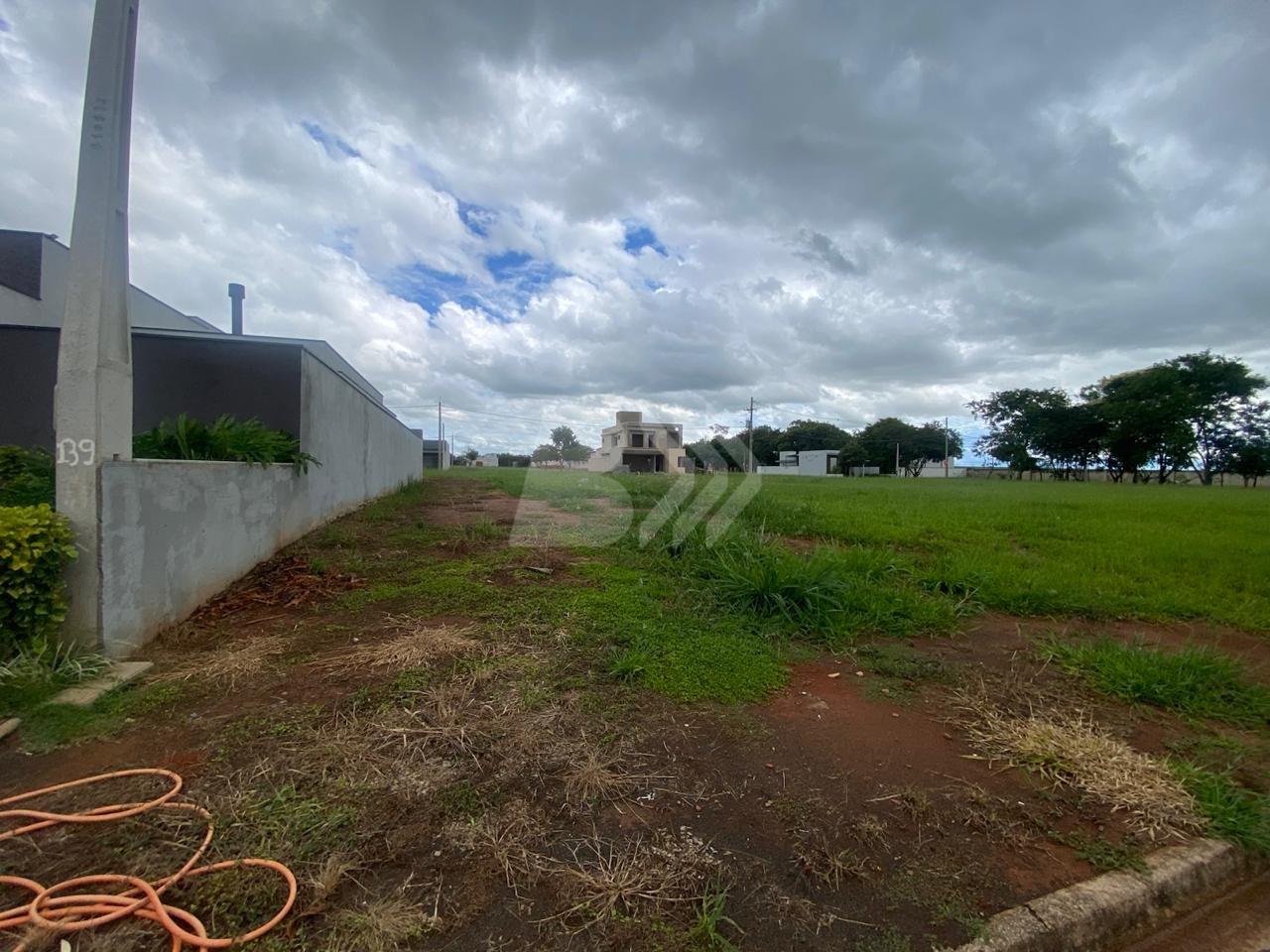 Terreno em Condomínio à venda no Residencial Fazenda Pinheirinho: 
