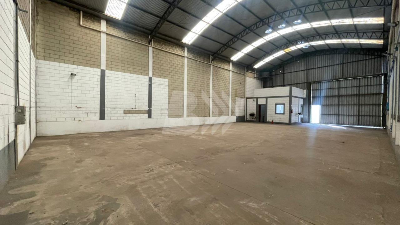 Barracão/Galpão para aluguel no Santa Rosa Ipês: 