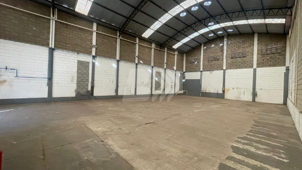 Barracão/Galpão para aluguel no Santa Rosa Ipês: 