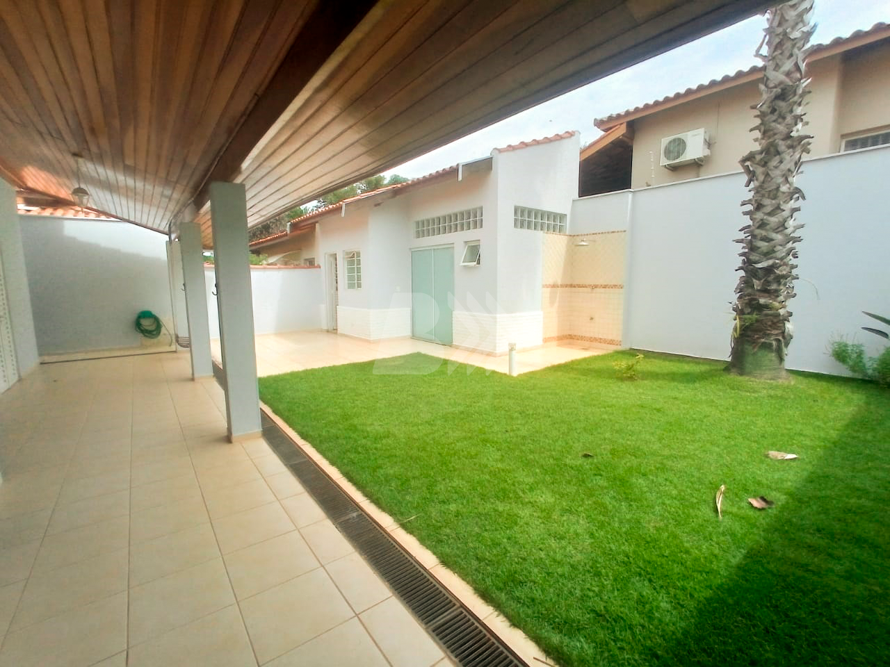 Casa de Condomínio à venda no Dois Córregos: 