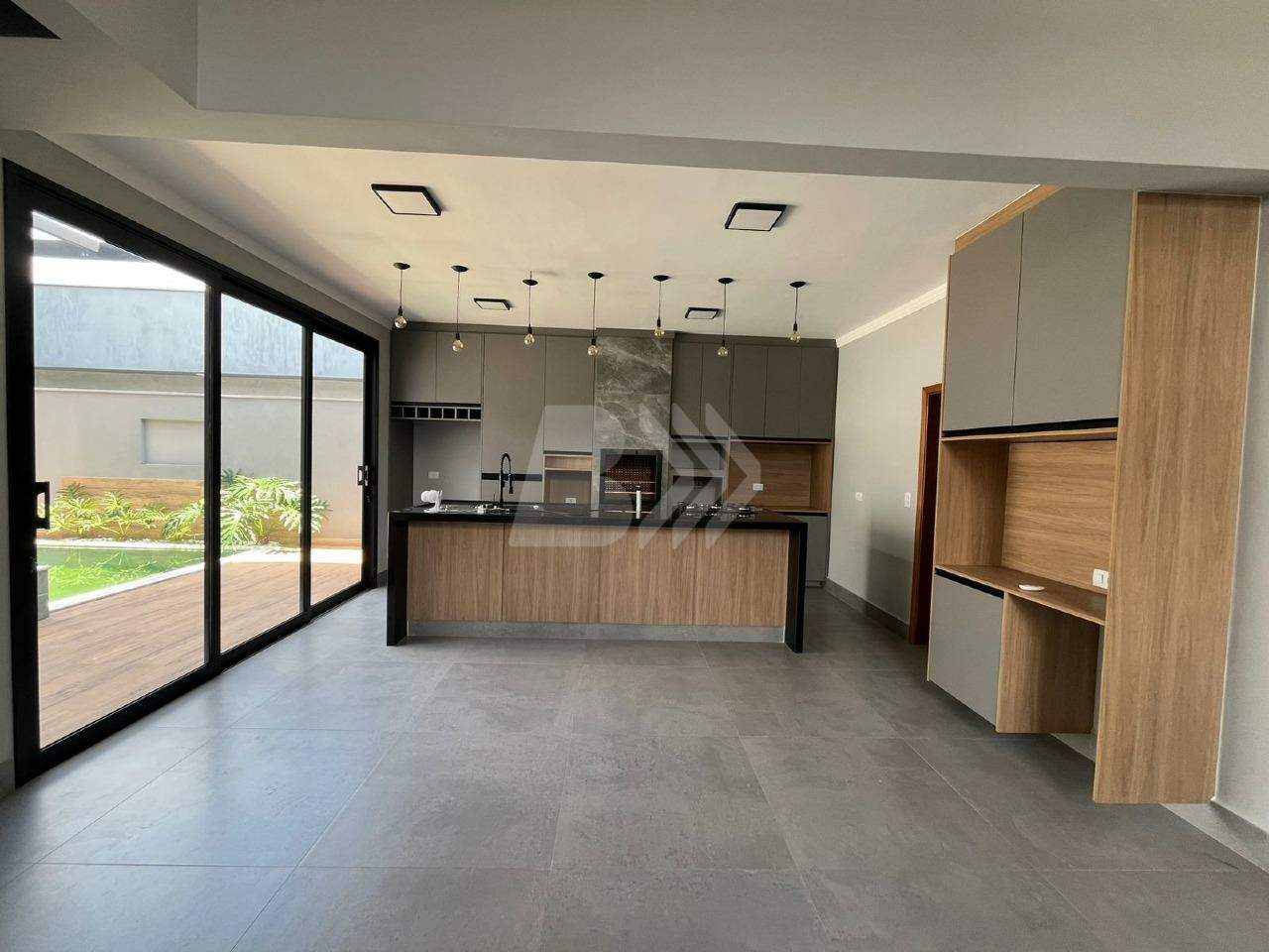 Casa de Condomínio para aluguel no Campestre: 