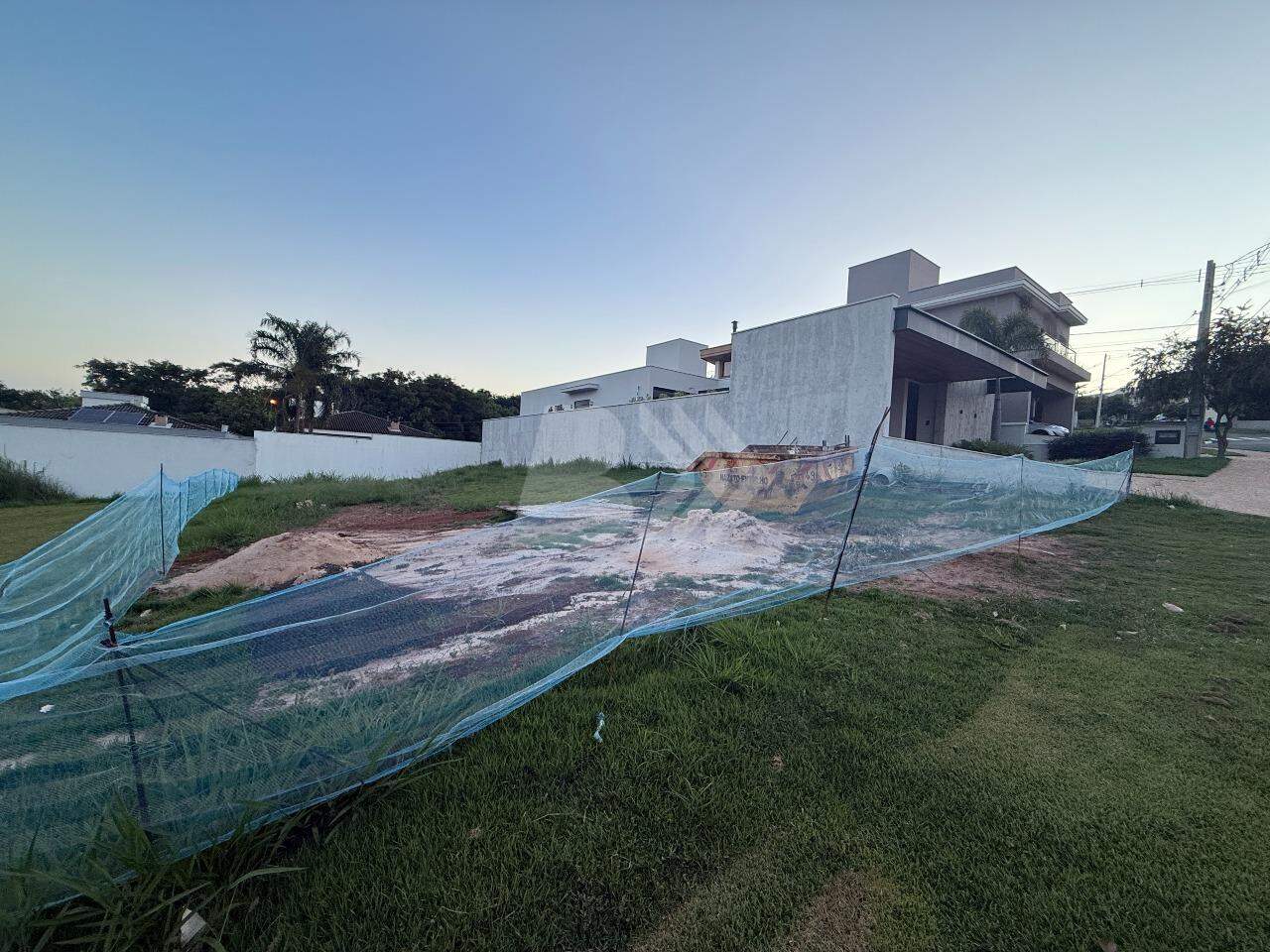 Terreno em Condomínio à venda no Ondas: 