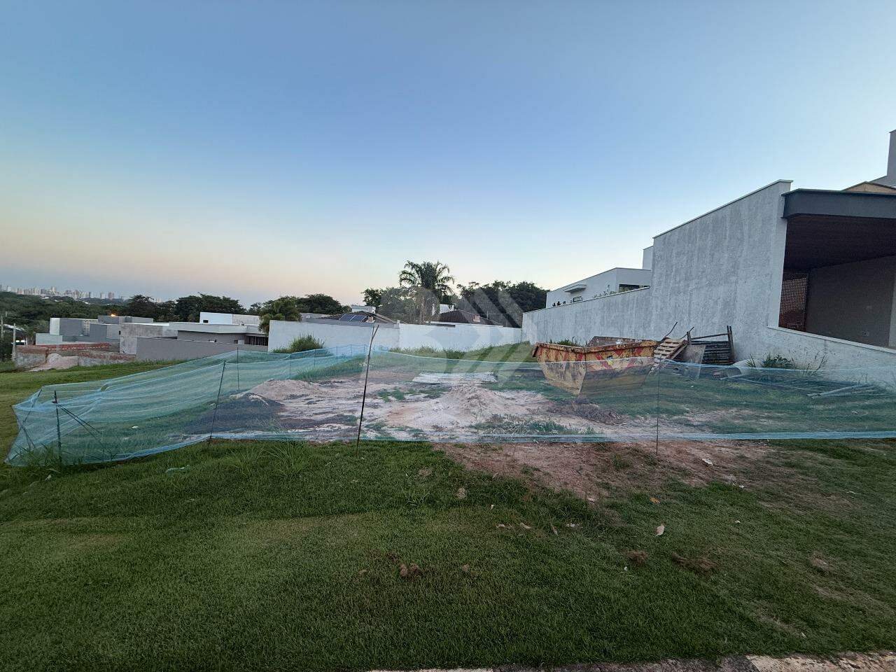 Terreno em Condomínio à venda no Ondas: 