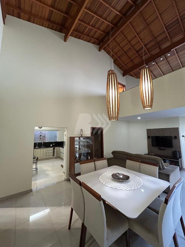 Casa de Condomínio à venda no Jardim Caxambu: 