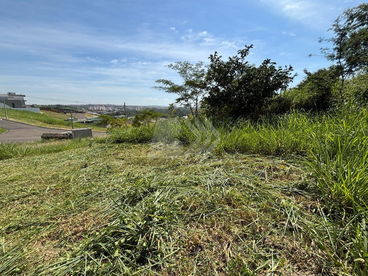 Terreno à venda no Jardim São Francisco: 