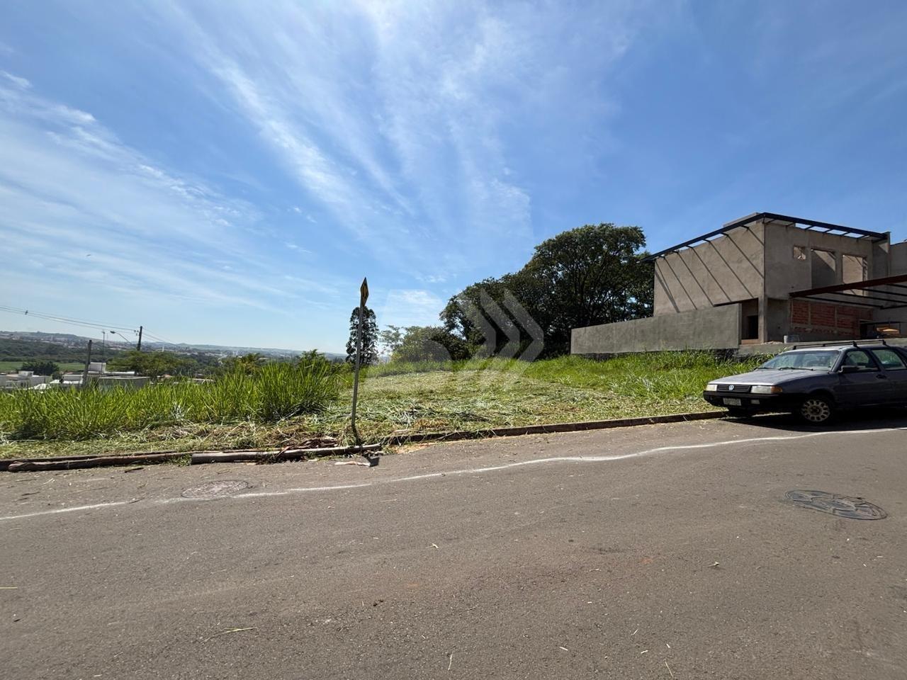 Terreno à venda no Jardim São Francisco: 