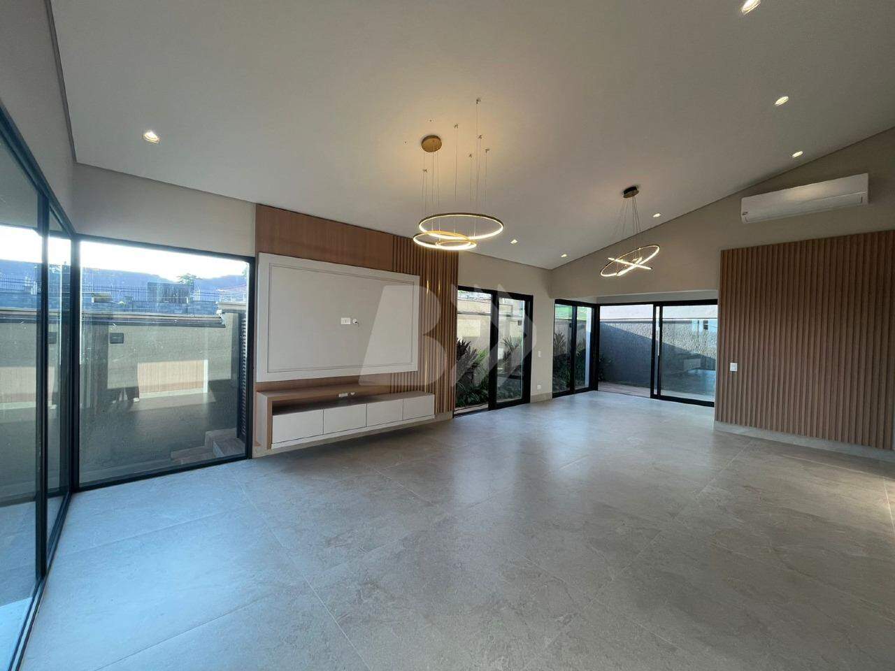 Casa de Condomínio para aluguel no Santa Rosa: 