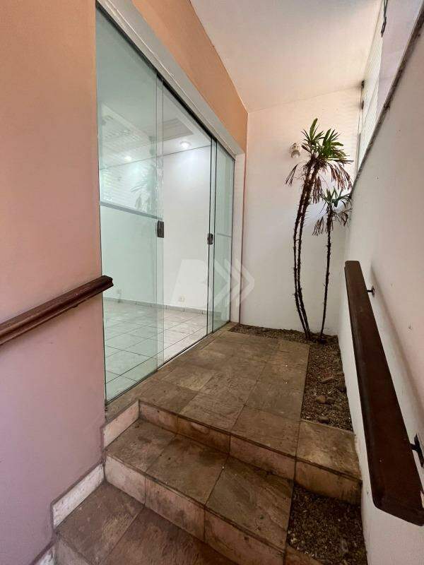 Casa Comercial para aluguel no Centro: 