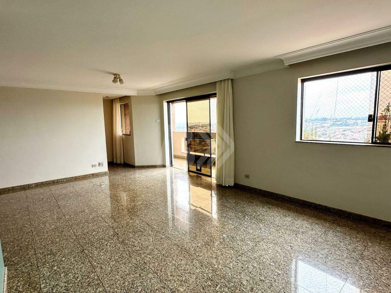 Apartamento à venda no Vila Rezende: 
