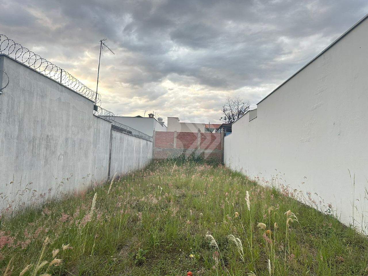 Terreno à venda no Pompéia: 