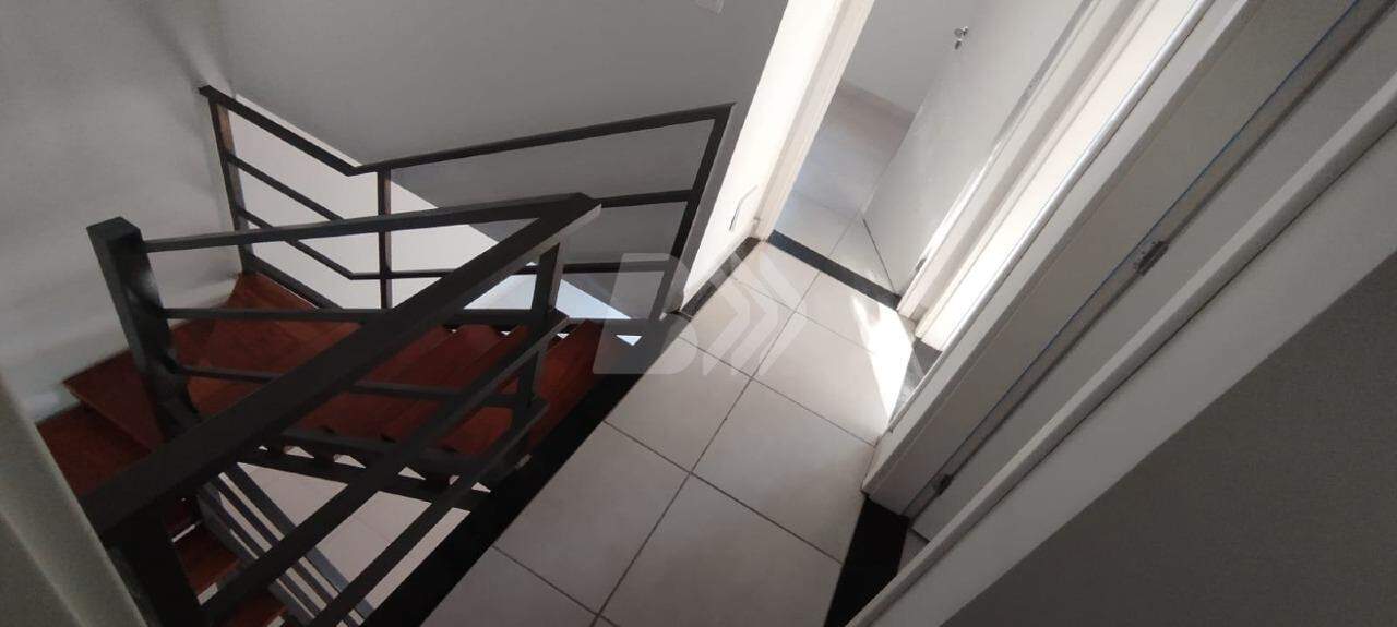 Casa de Condomínio para aluguel no Água Branca: 