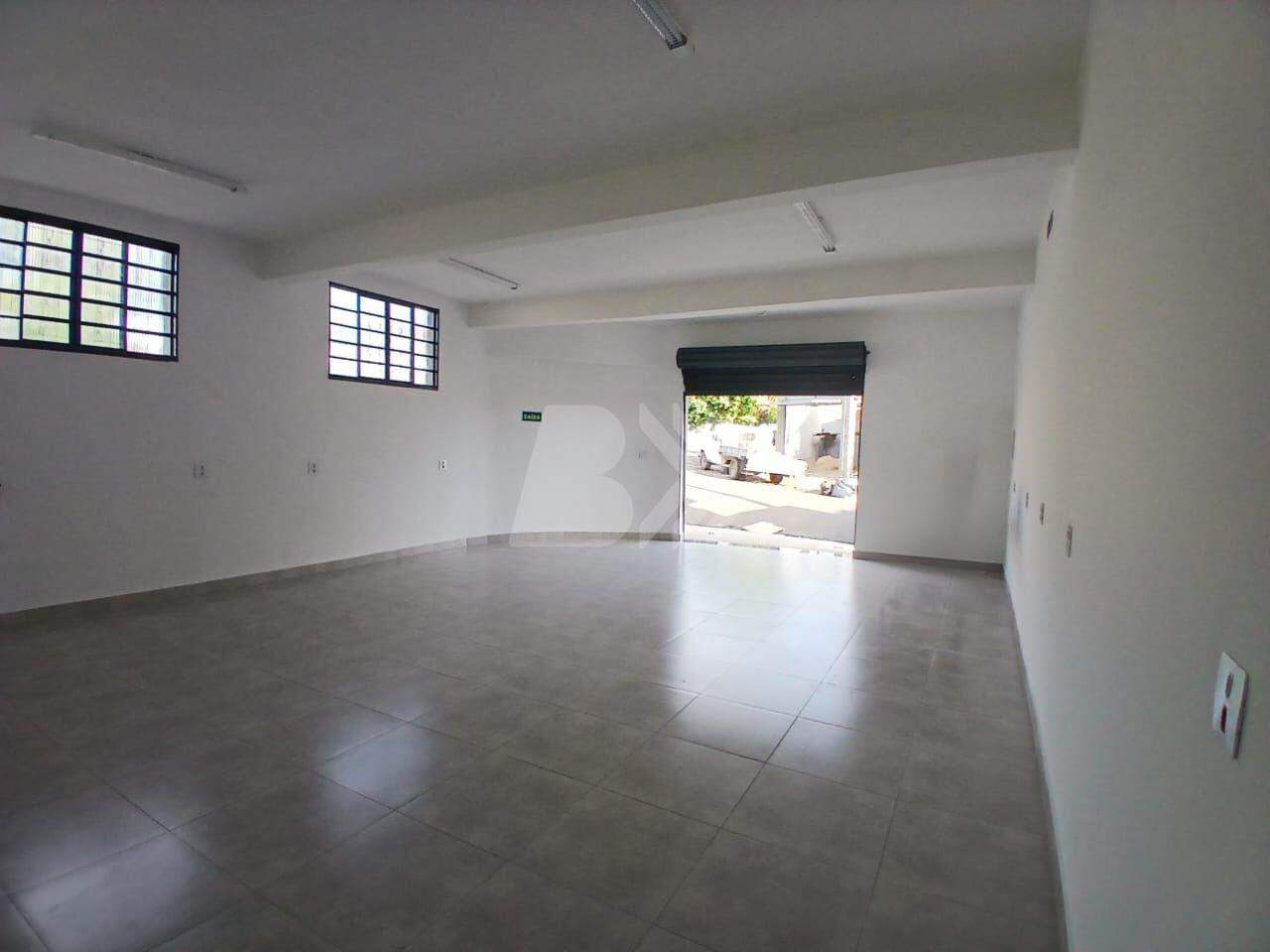 Salão Comercial para aluguel no Santa Terezinha: 