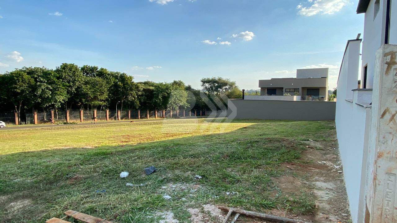 Terreno em Condomínio à venda no Água Seca: 
