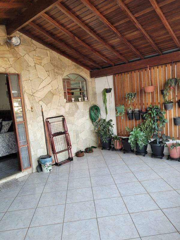 Casa Residencial à venda no Santa Terezinha: 