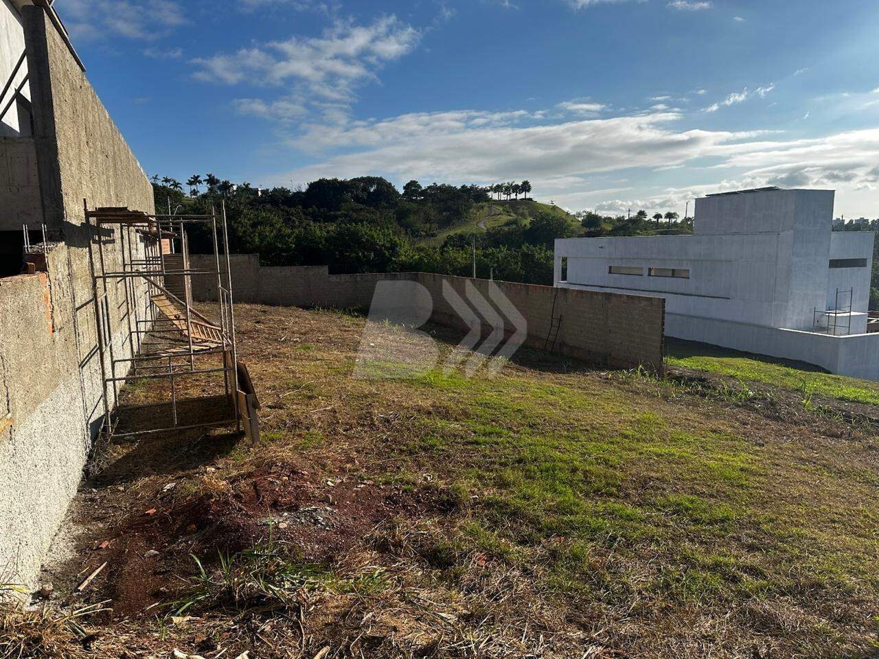 Terreno em Condomínio à venda no Ondas: 
