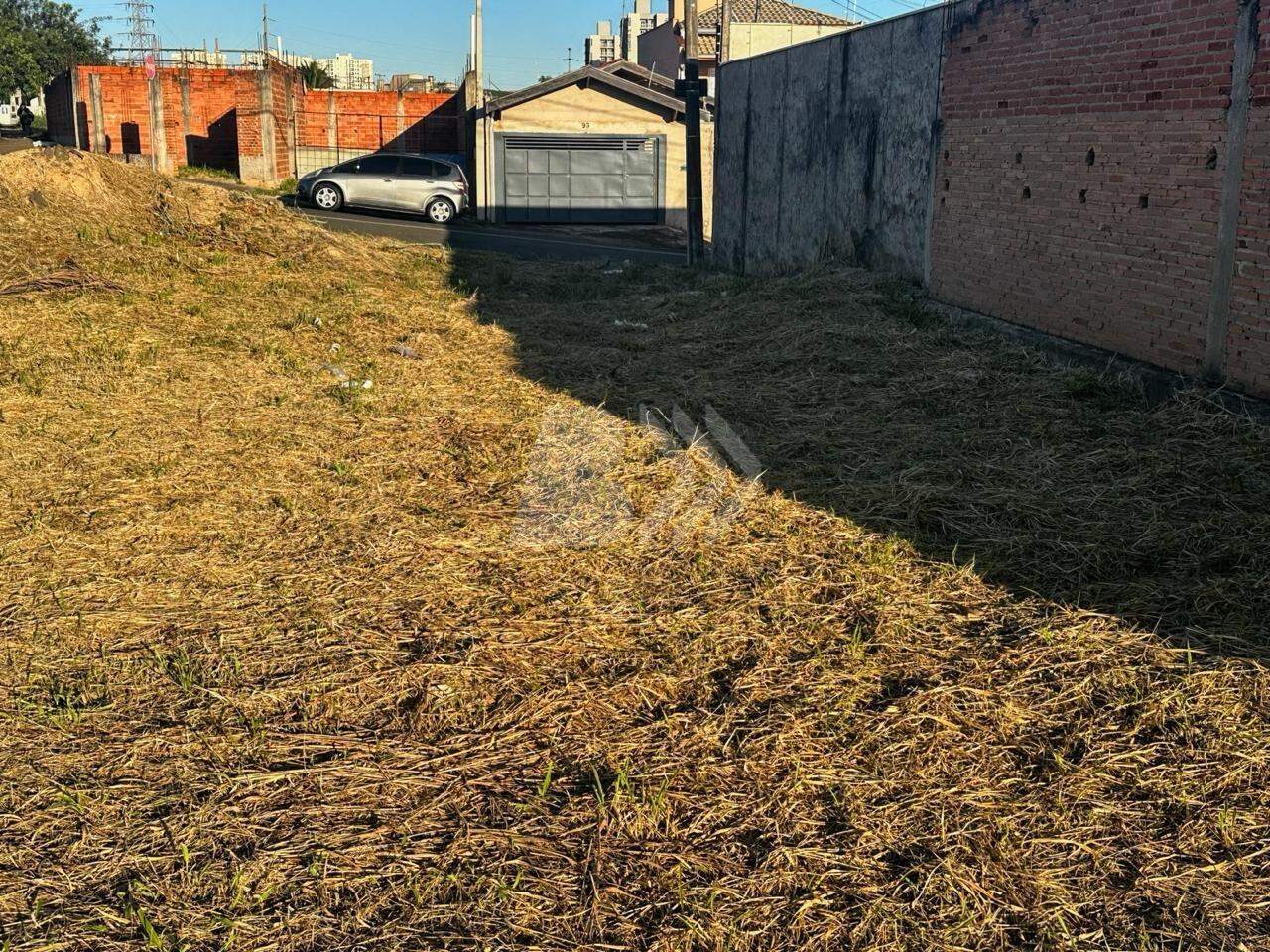 Terreno à venda no Parque Conceição II: 