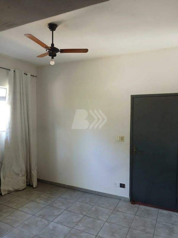 Casa Residencial à venda no Areão: 