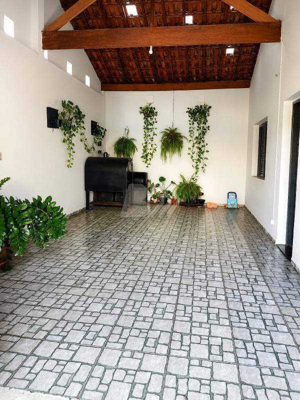 Casa Residencial à venda no Areão: 