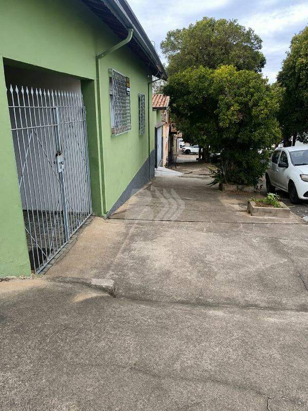 Casa Residencial à venda no Areão: 