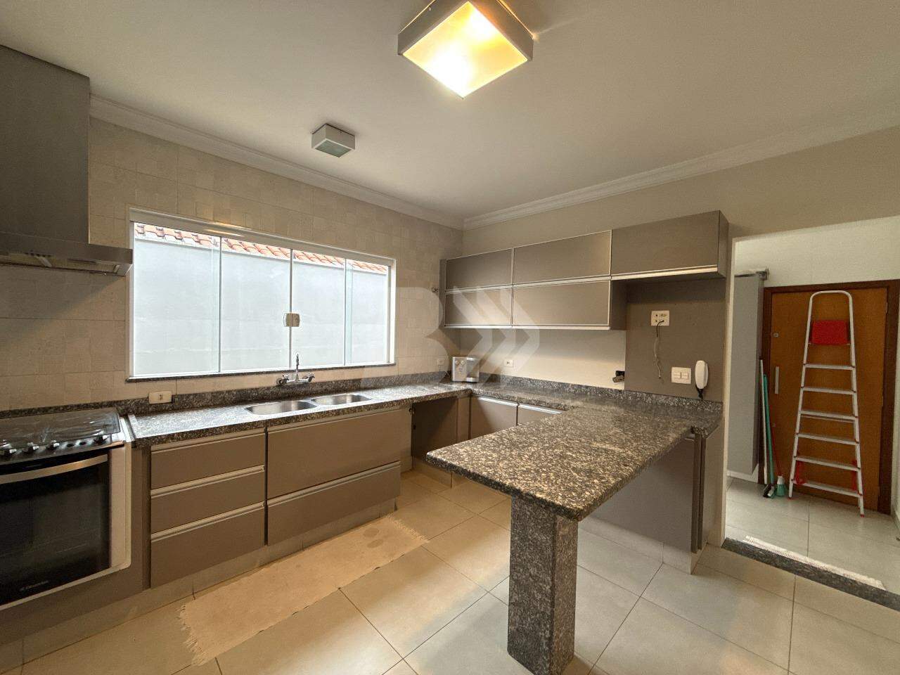 Casa Residencial para aluguel no Jardim Monumento: 