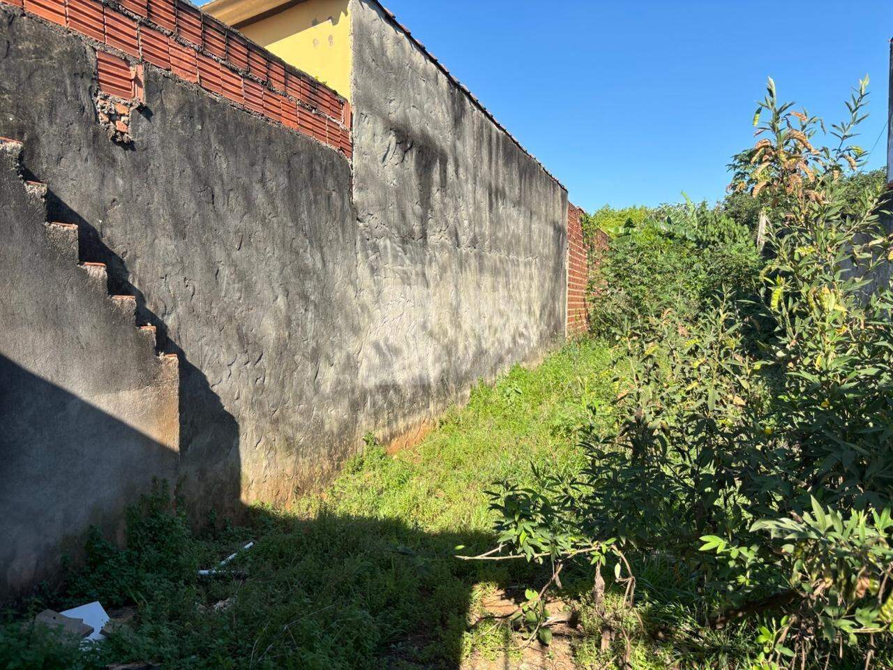 Terreno à venda no Jardim Astúrias II: 
