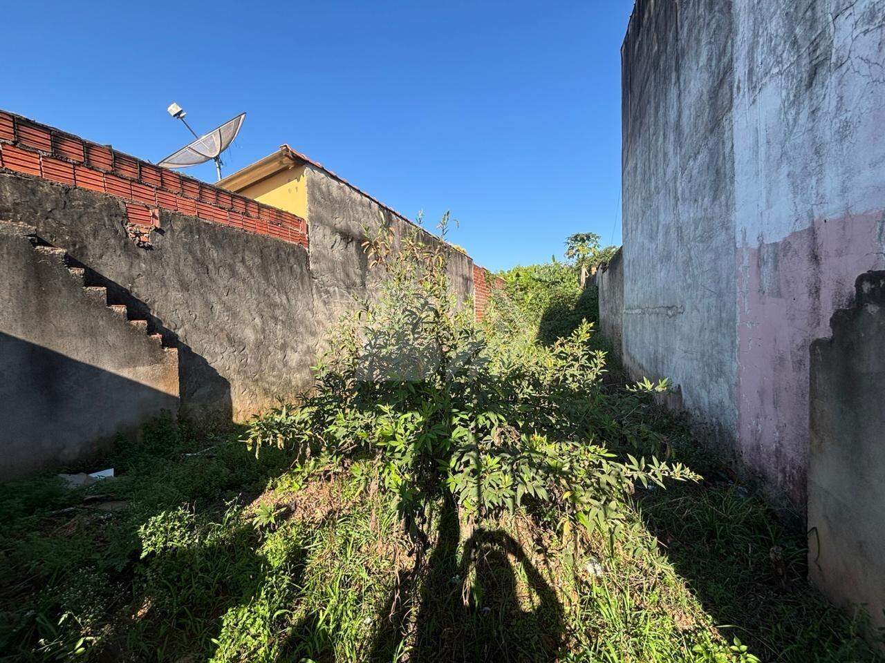 Terreno à venda no Jardim Astúrias II: 