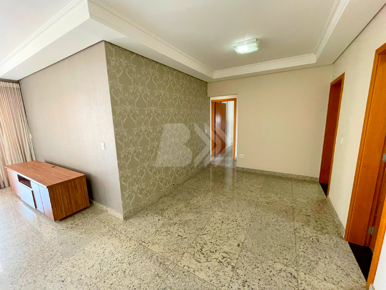Apartamento para aluguel no Bairro Alto: 