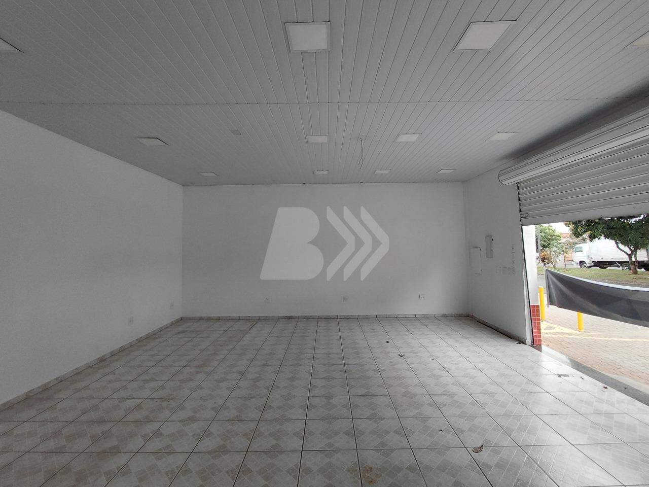 Sala Comercial para aluguel no Santa Rosa Ipês: 
