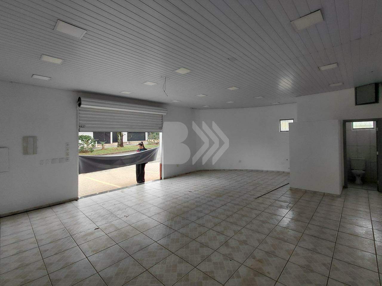 Sala Comercial para aluguel no Santa Rosa Ipês: 