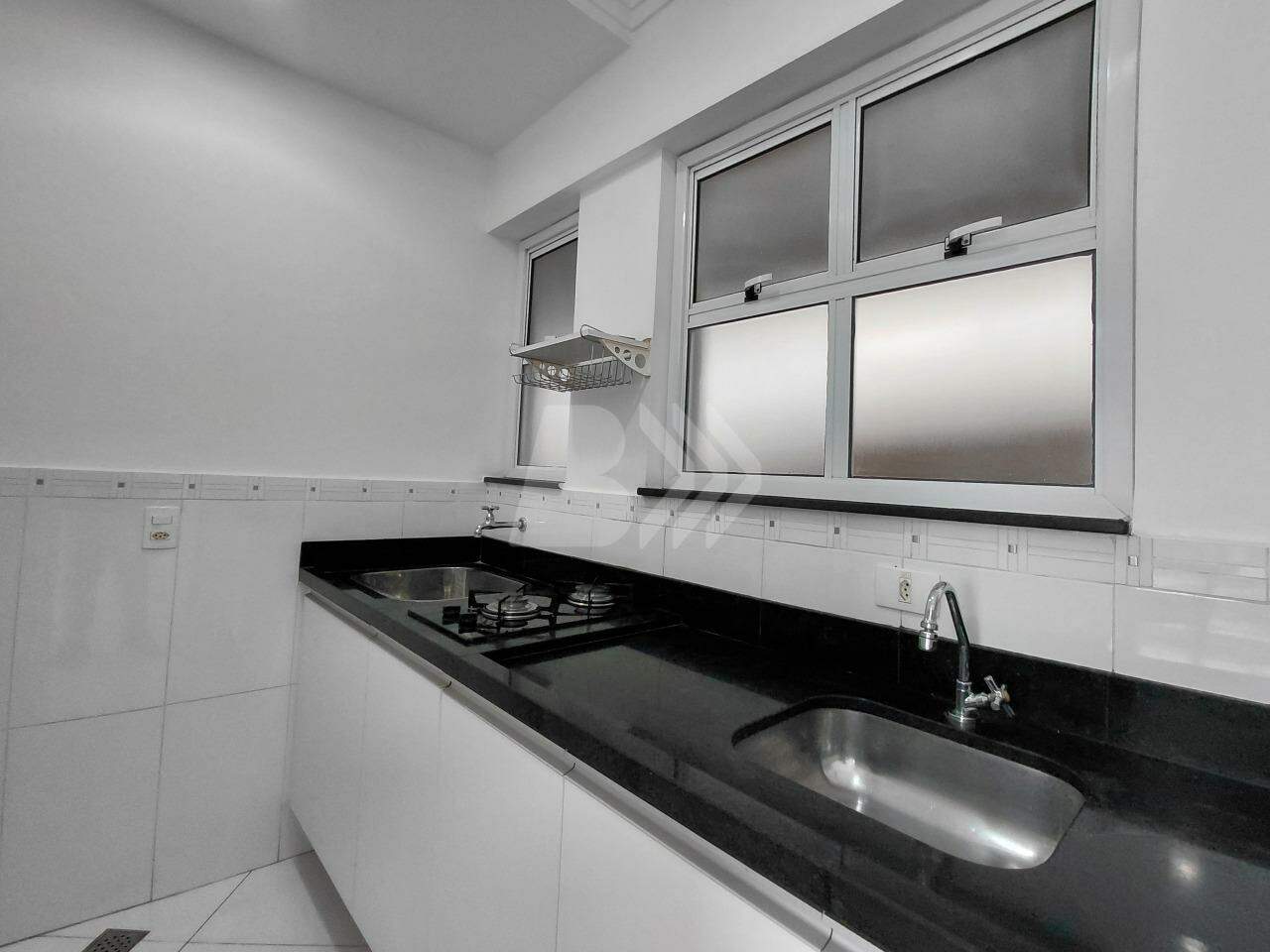 Apartamento para aluguel no Bairro Alto: 
